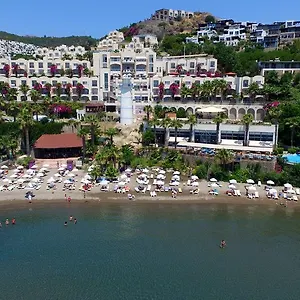 Lighthouse 4* Ortakentyahşi